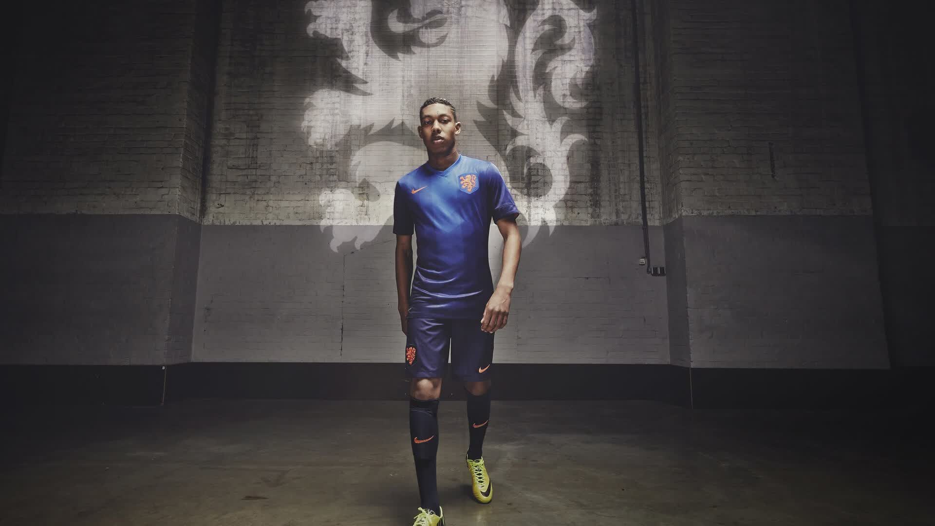 开云入口-暗夜中的一柄鬼头刀，狙击手的凝视，如何撕碎安联的傲慢，暗夜狙击，鬼头刀斩碎安联的傲慢